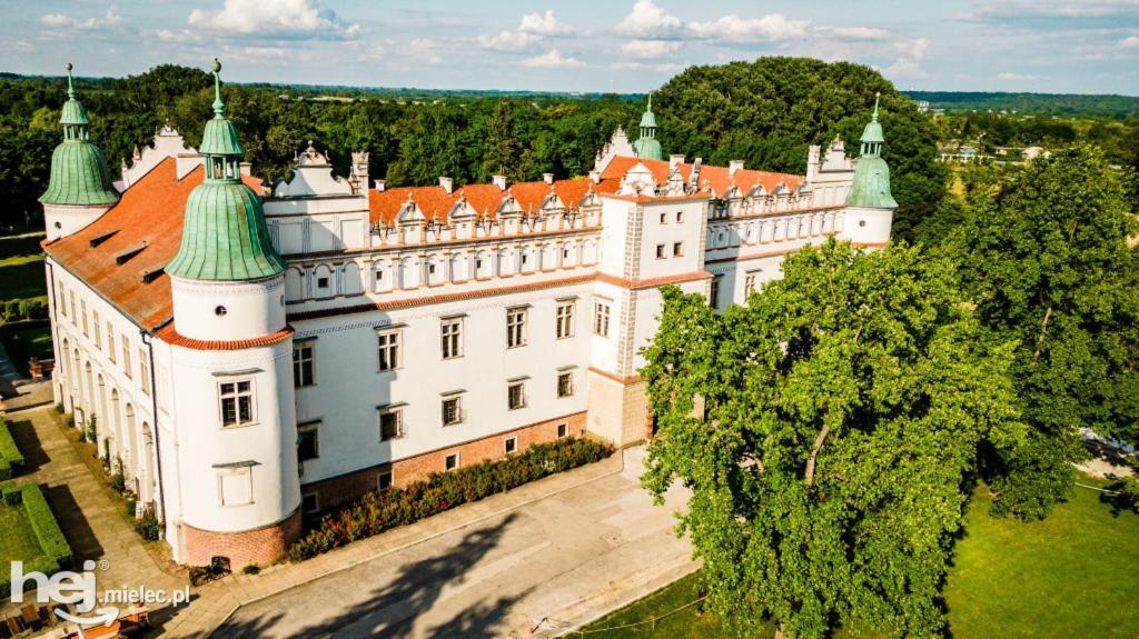 Zamek W Baranowie Sandomierskim Baranow Sandomierski Exterior photo