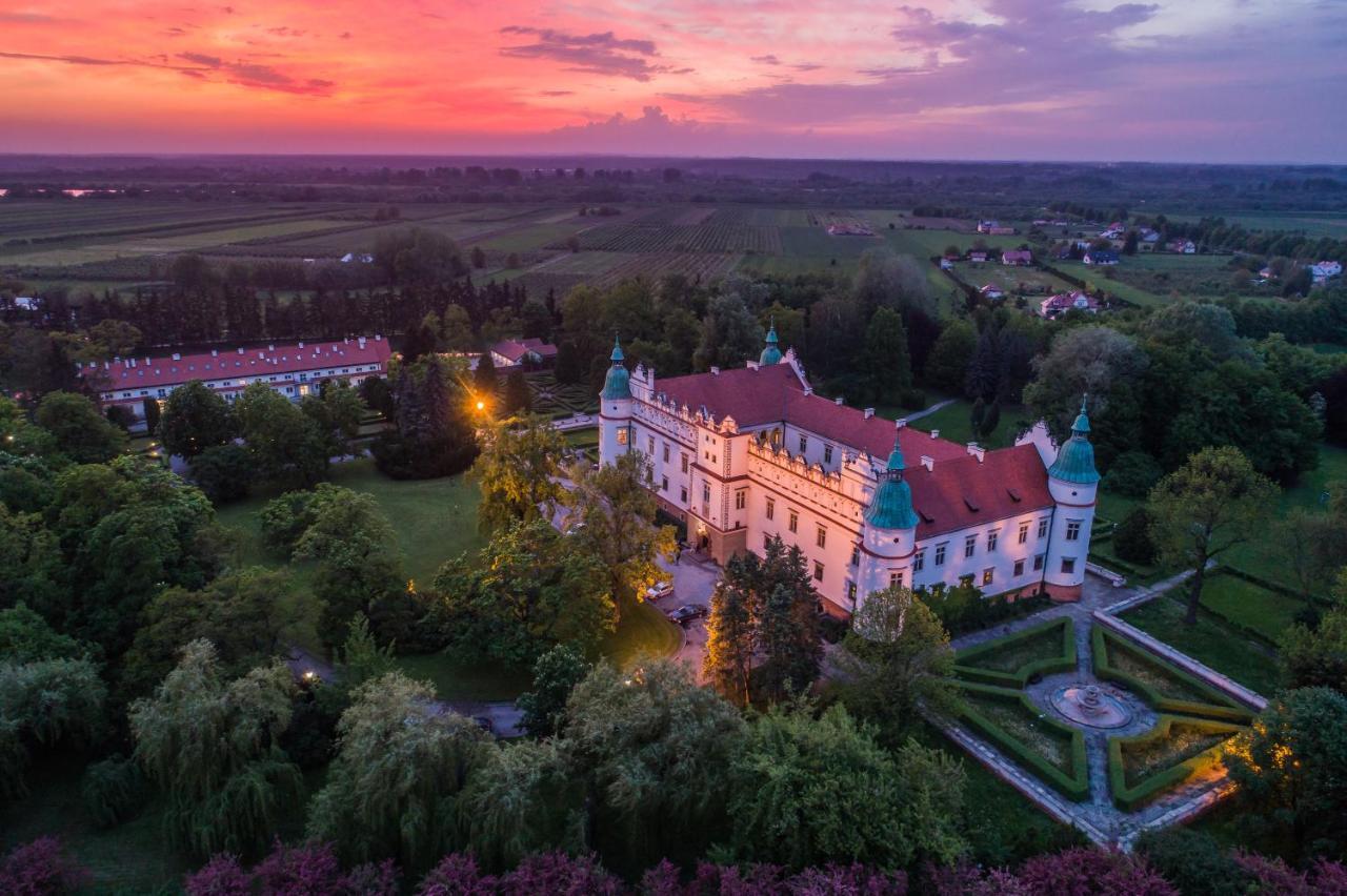 Zamek W Baranowie Sandomierskim Baranow Sandomierski Exterior photo